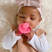 Load image into Gallery viewer, Itzy Ritzy - Teensy Teether™ Soothing Silicone Teether: Diamond